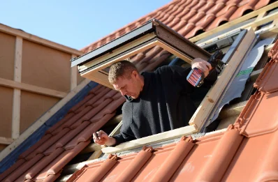 Pose de fenêtres de toit Velux à Montmirat
